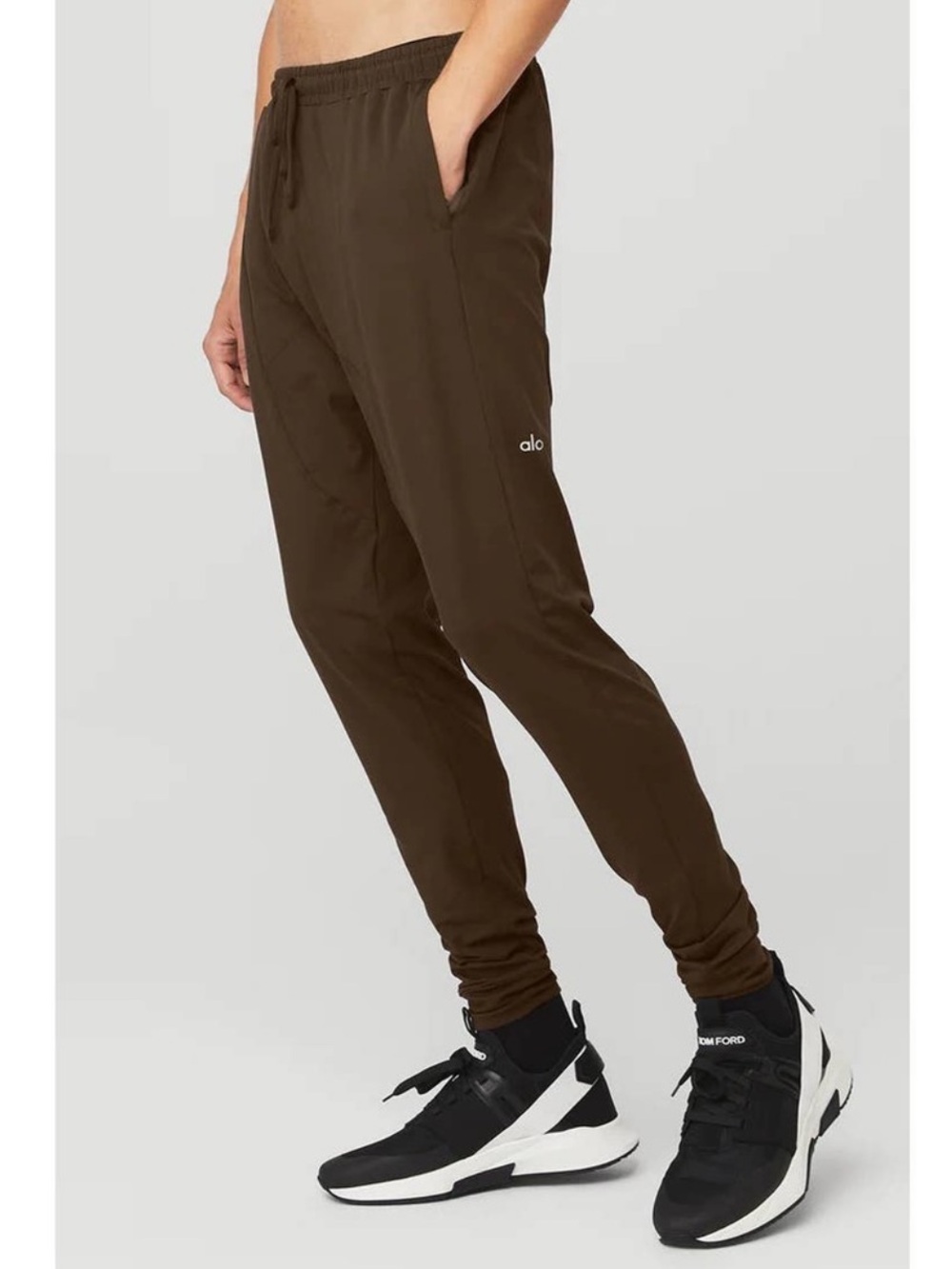 ALO Yoga Men’s Conquer Revitalize Pant Drop Crotch Brown Expresso Baggy